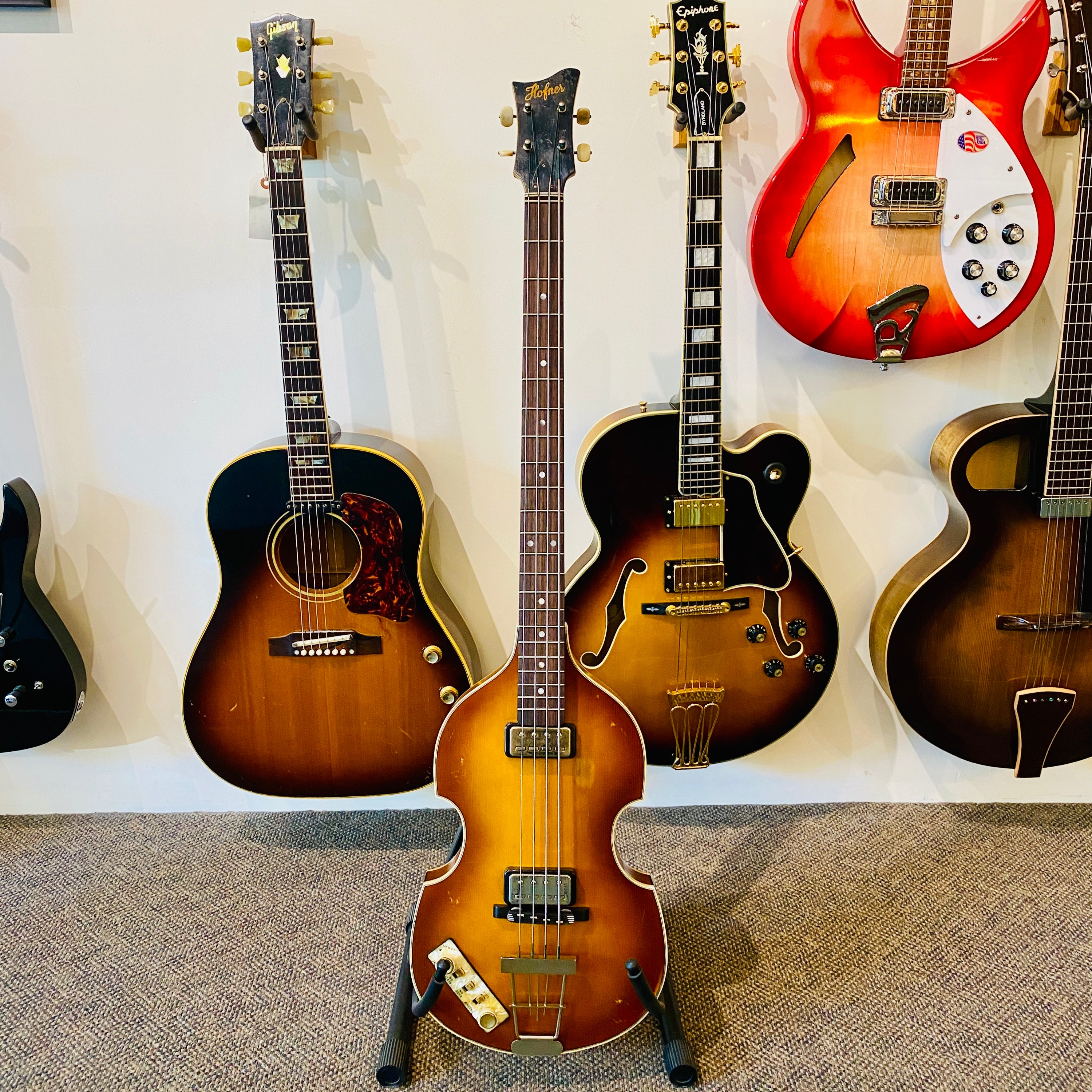 Hofner 500/1 Violin Bass 63 Relic Guitar, Left Handed - The
