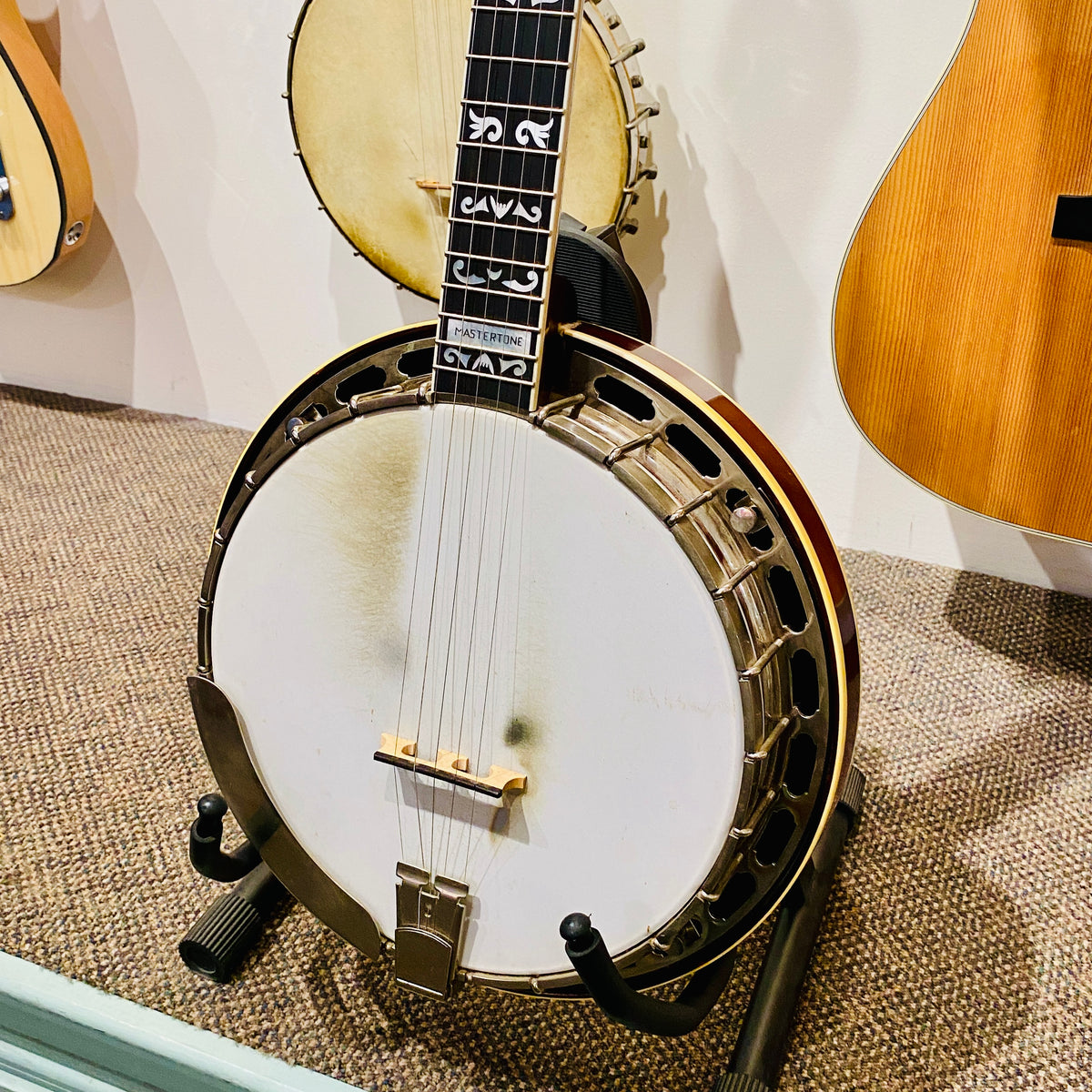 Gibson Mastertone Banjo Clone USED]