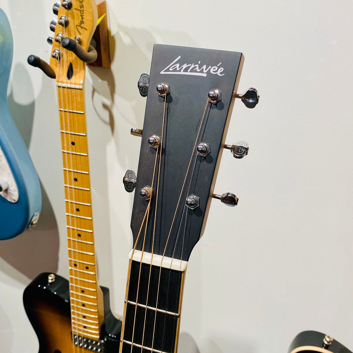 Larrivee OMV-40RE 6 String Acoustic Guitar 2026 [USED]