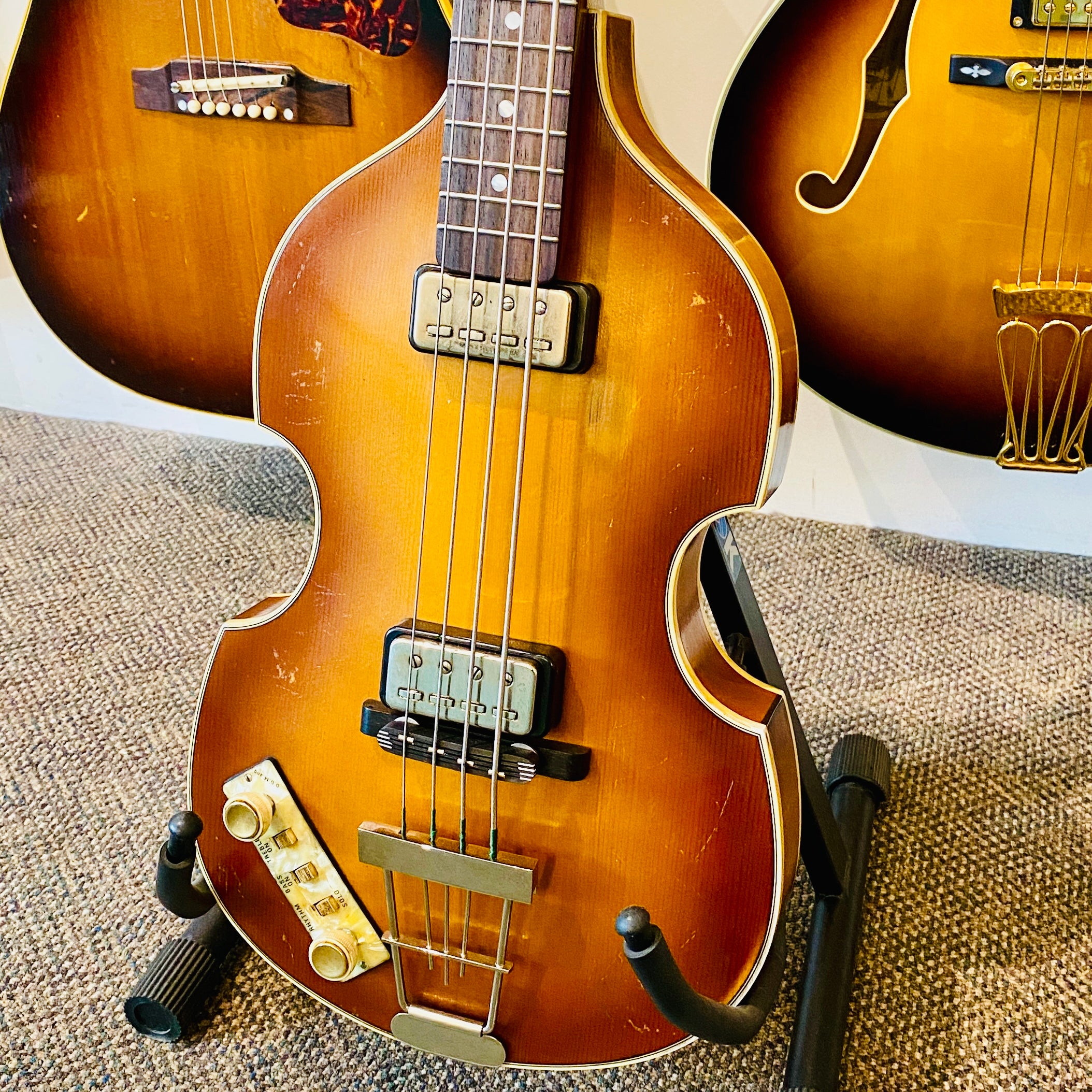 Hofner 500/1 Violin Bass 63 Relic Guitar, Left Handed - The
