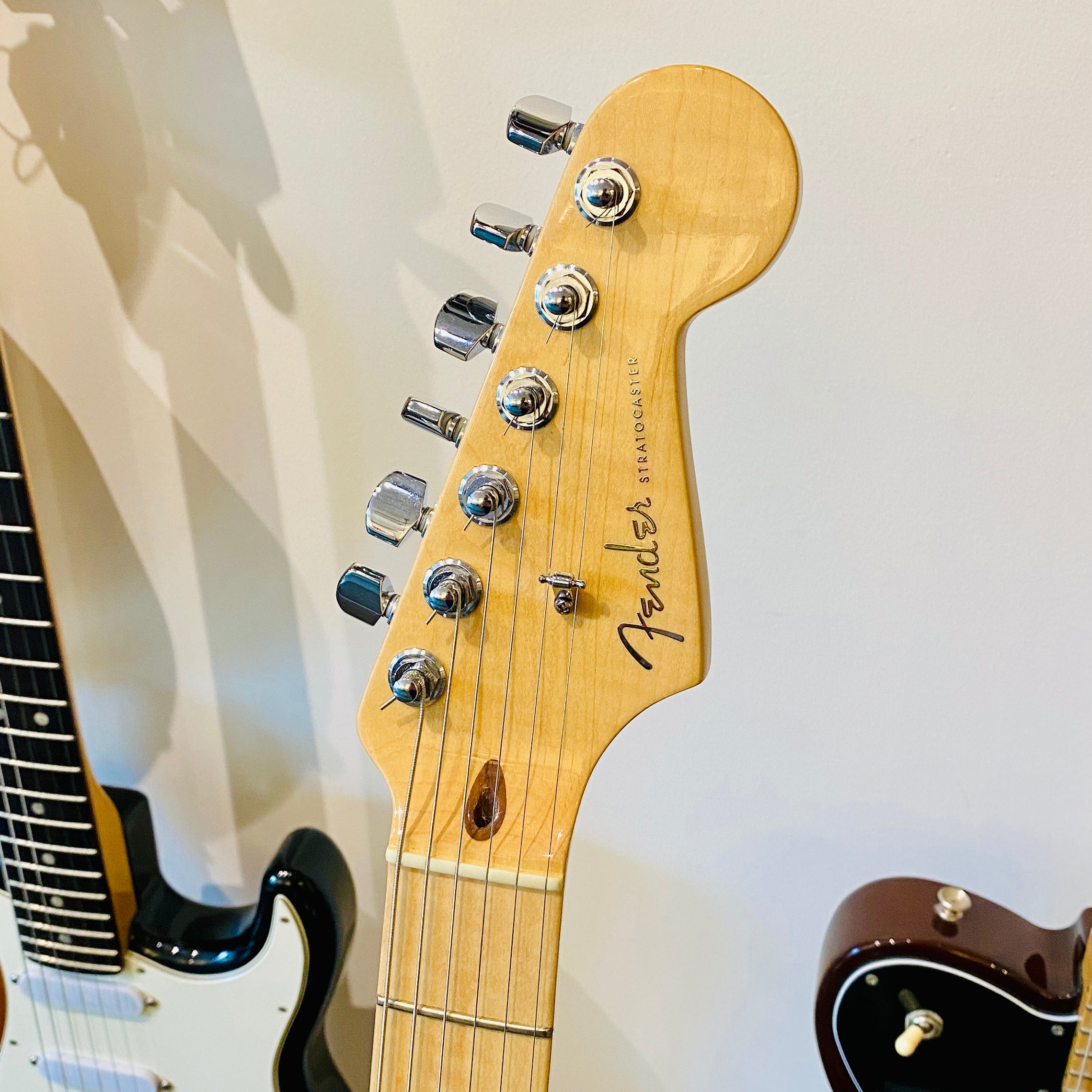 Fender American Deluxe Stratocaster Electric Guitar, 2006 [USED]