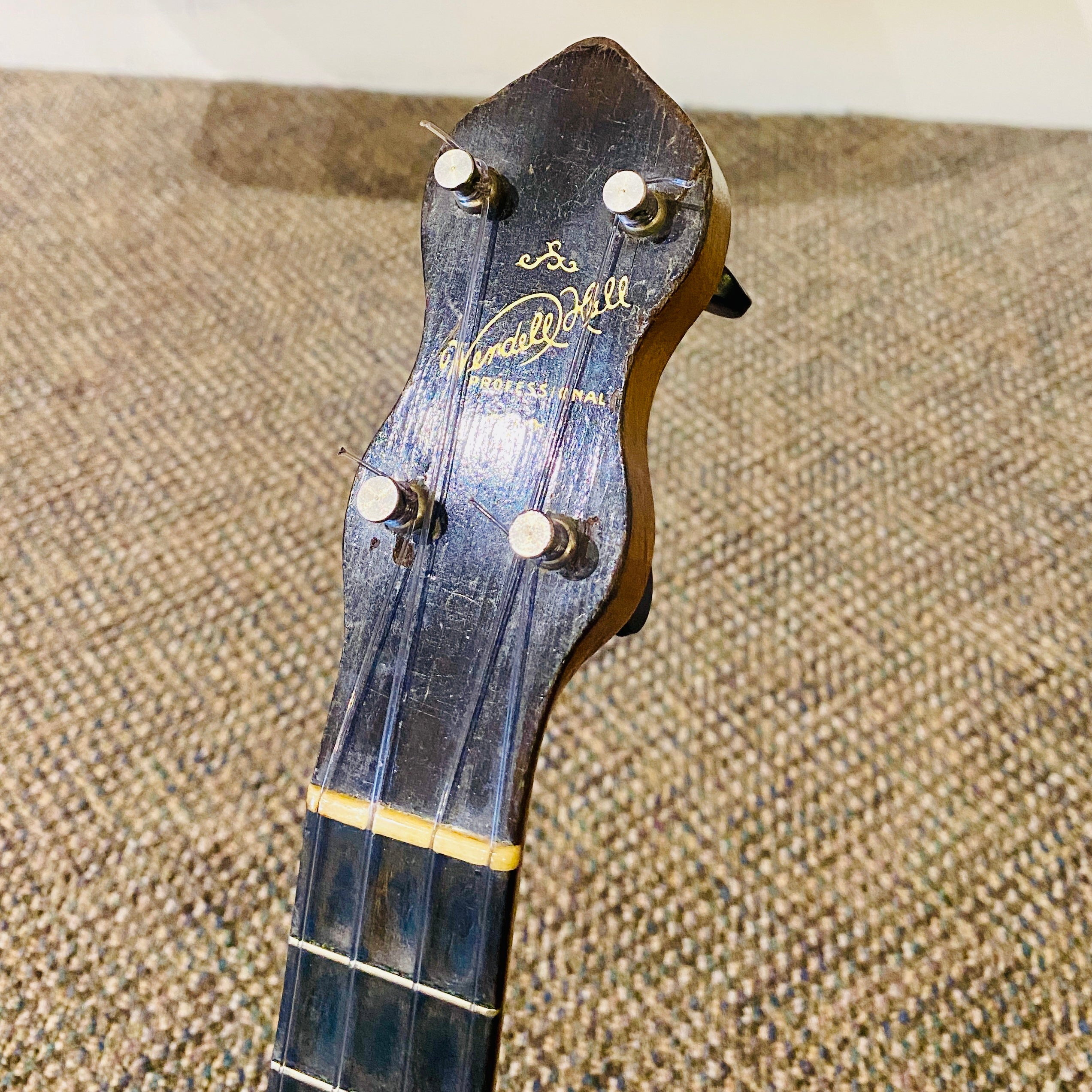 Ludwig Wendall Hall Banjo Ukulele 1920's  [USED]