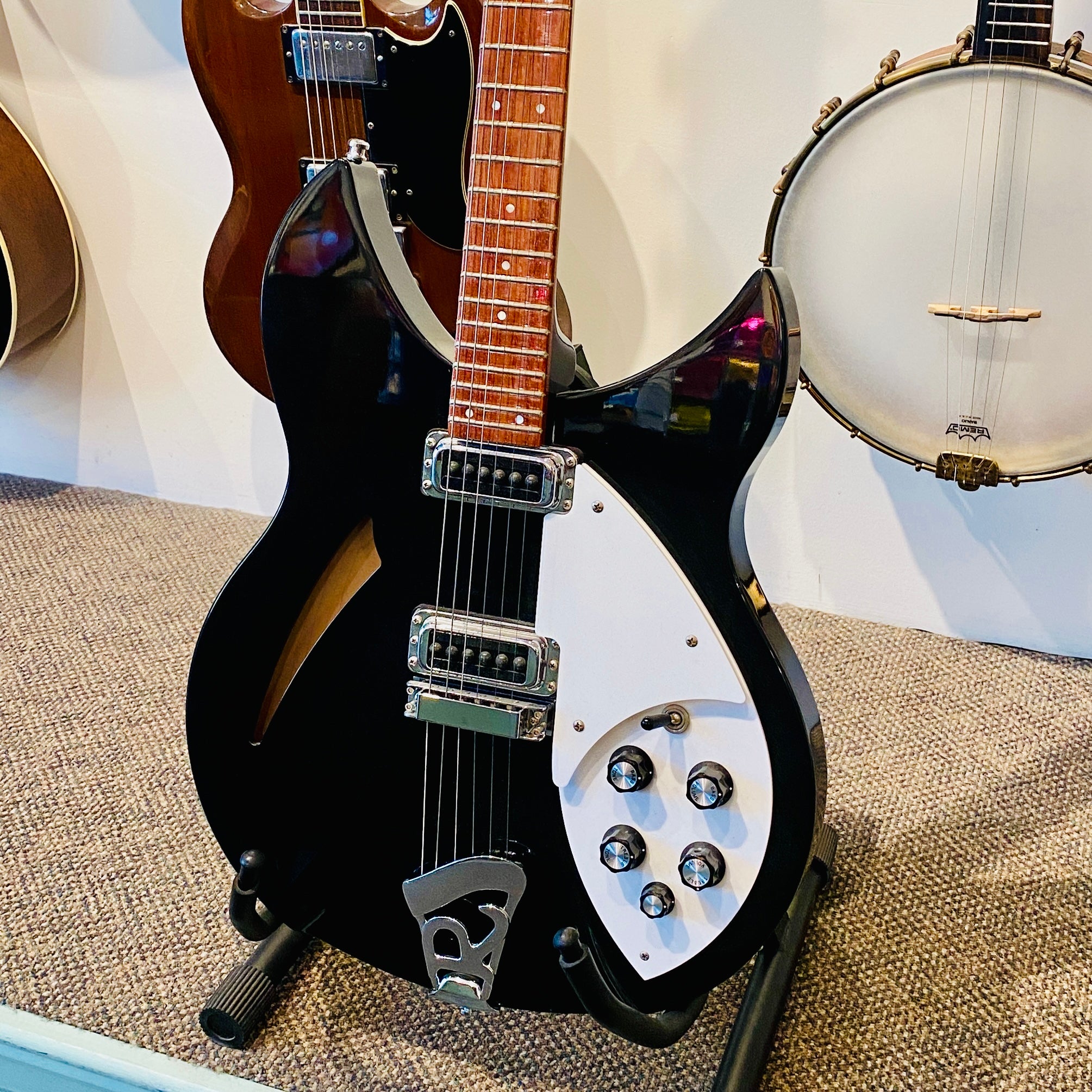 Rickenbacker 330 Electric Guitar 2004 [USED]