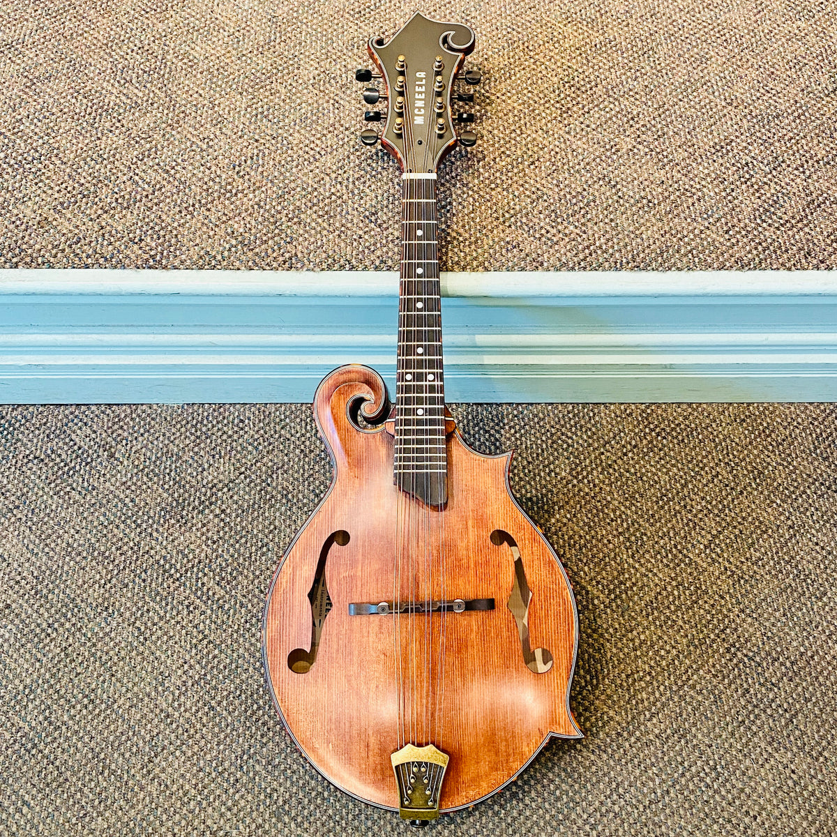 McNeela Autumnwood F Style Mandolin [USED]