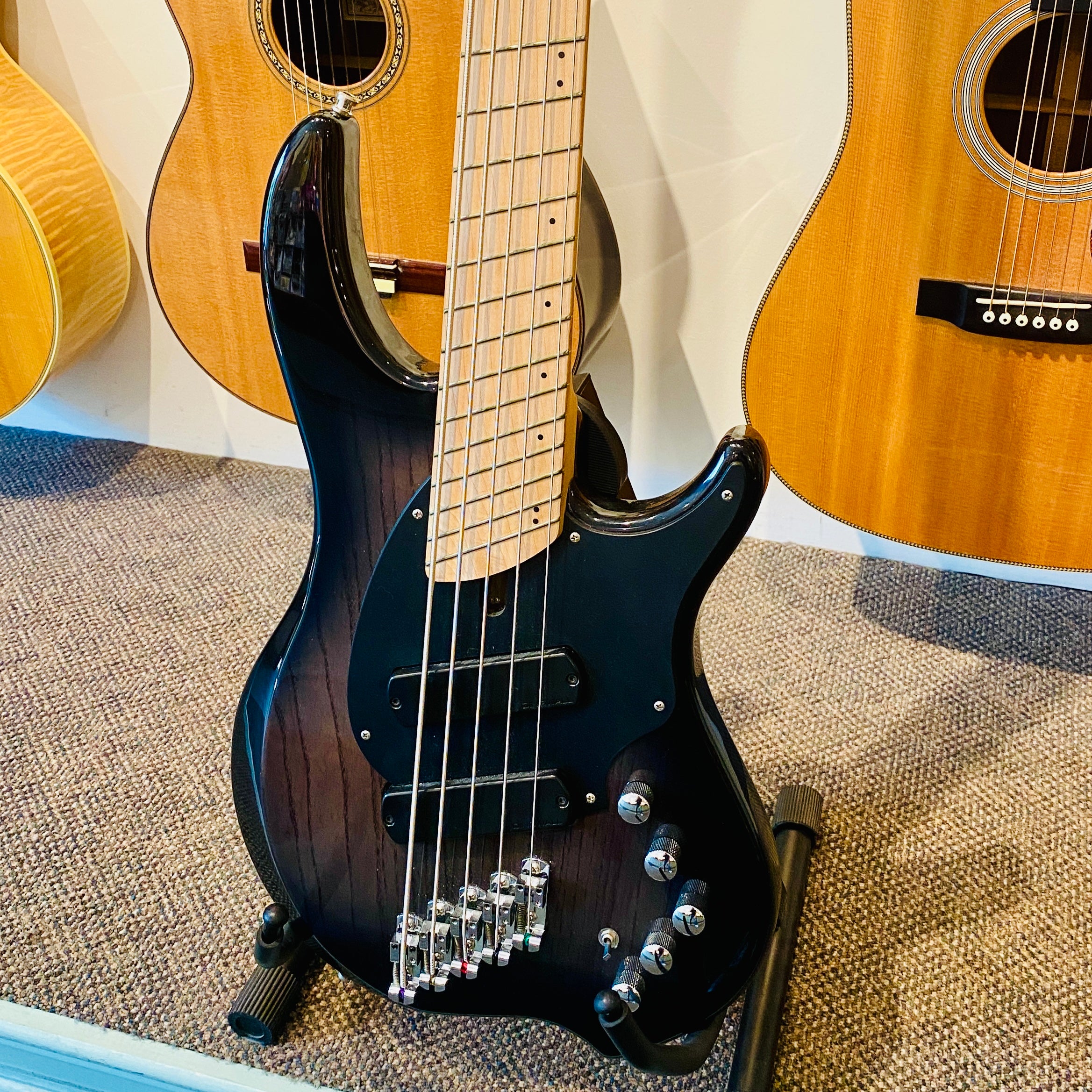 Dingwall Combustion 5 string bass 2015 [USED]