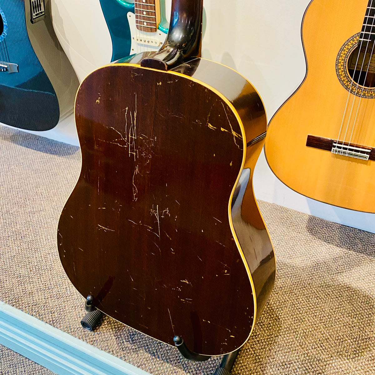 Gibson J-45 ADJ Acoustic Guitar, 1968 [USED]