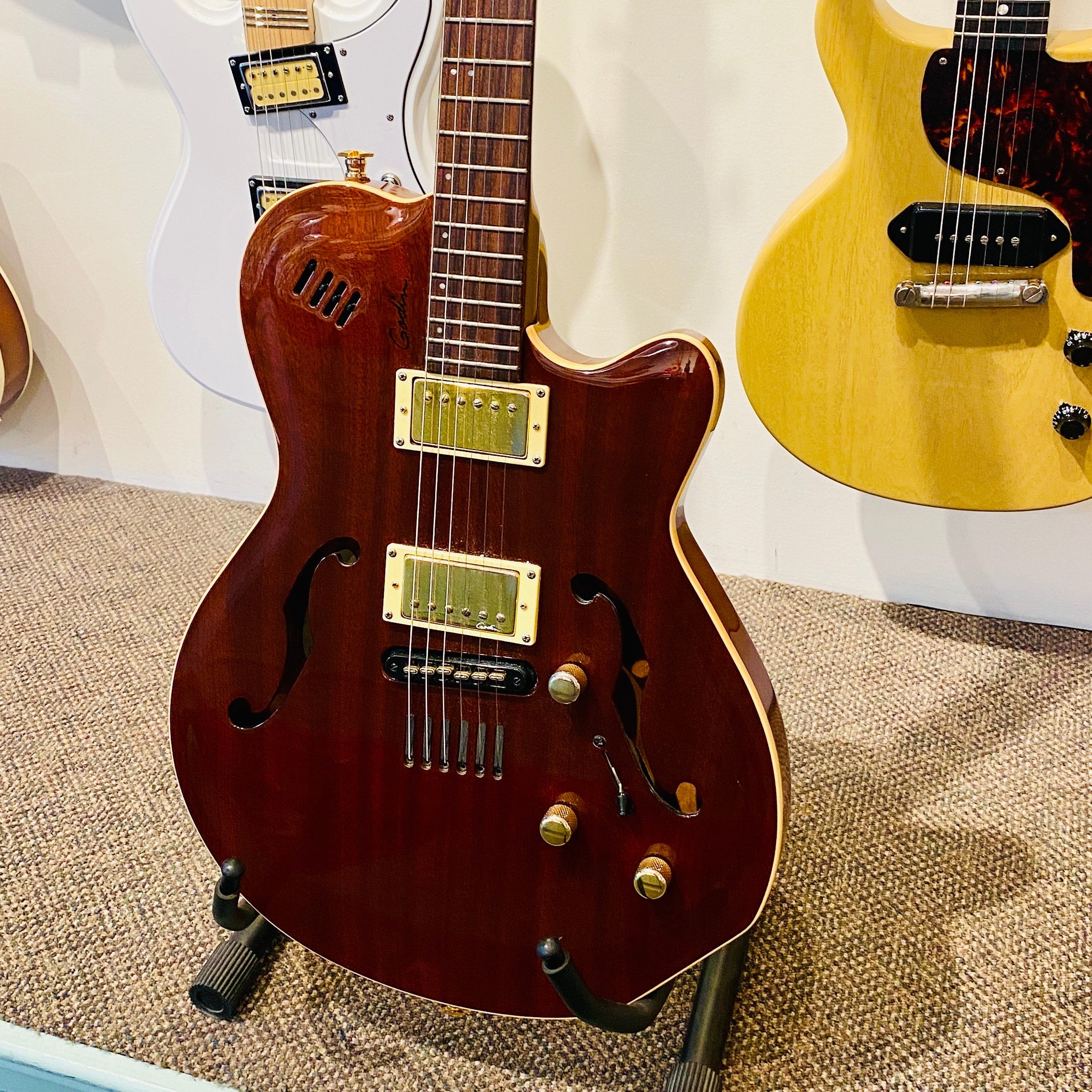 Godin Montreal Semi Hollow Body Electric 2012 [USED]