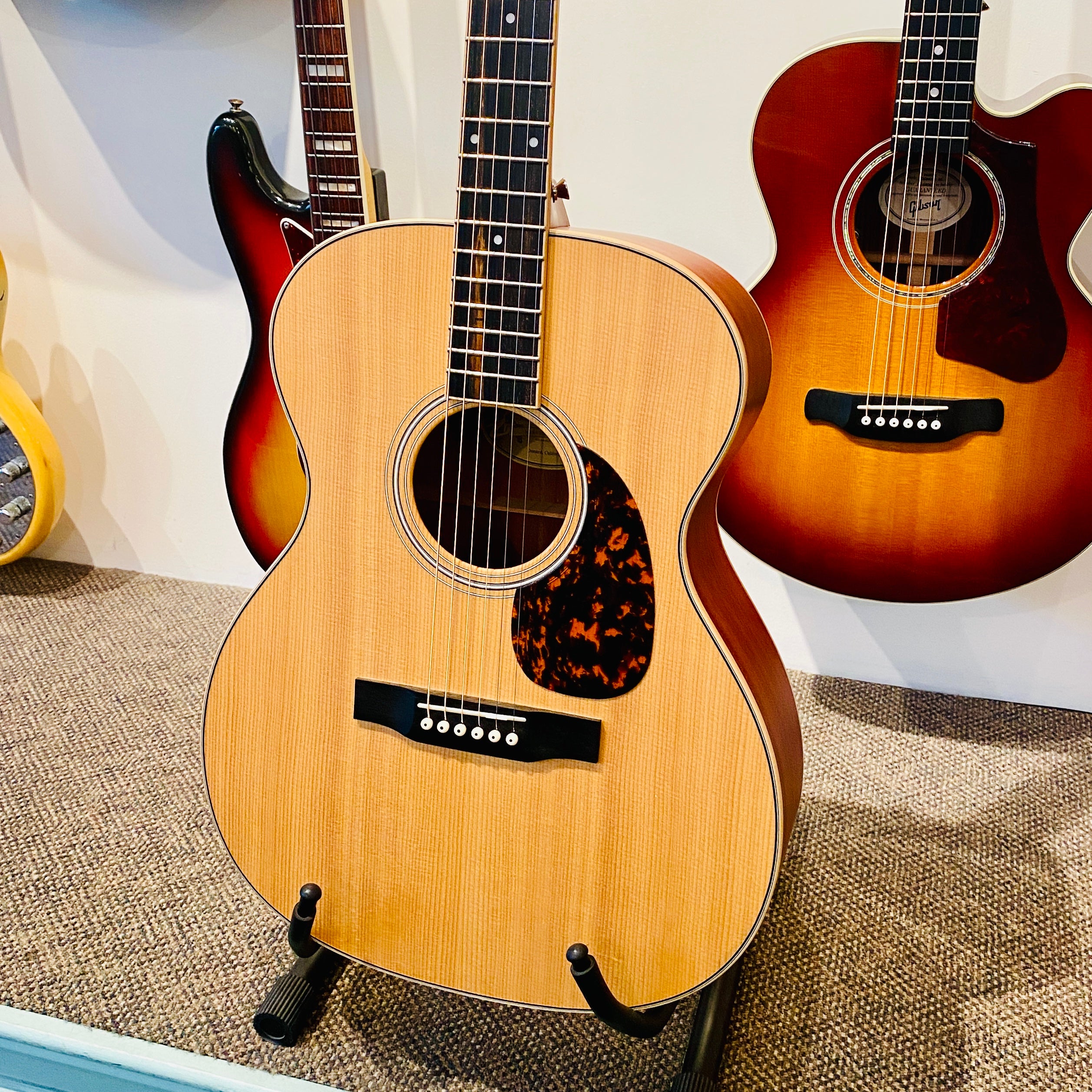 Larrivee OM-02 Acoustic Guitar 2014 [USED]