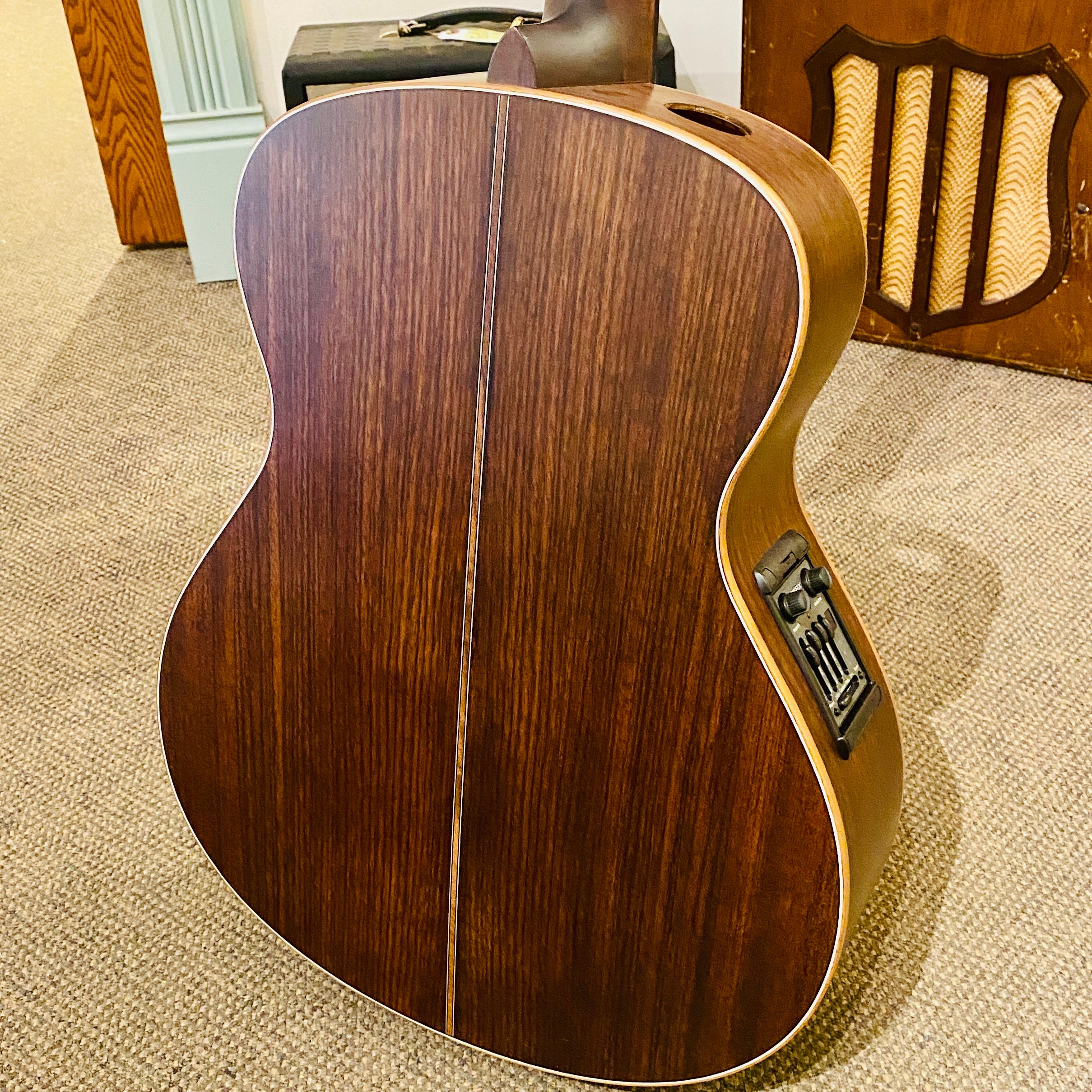 Walden BB103E-H Baritone Acoustic Guitar