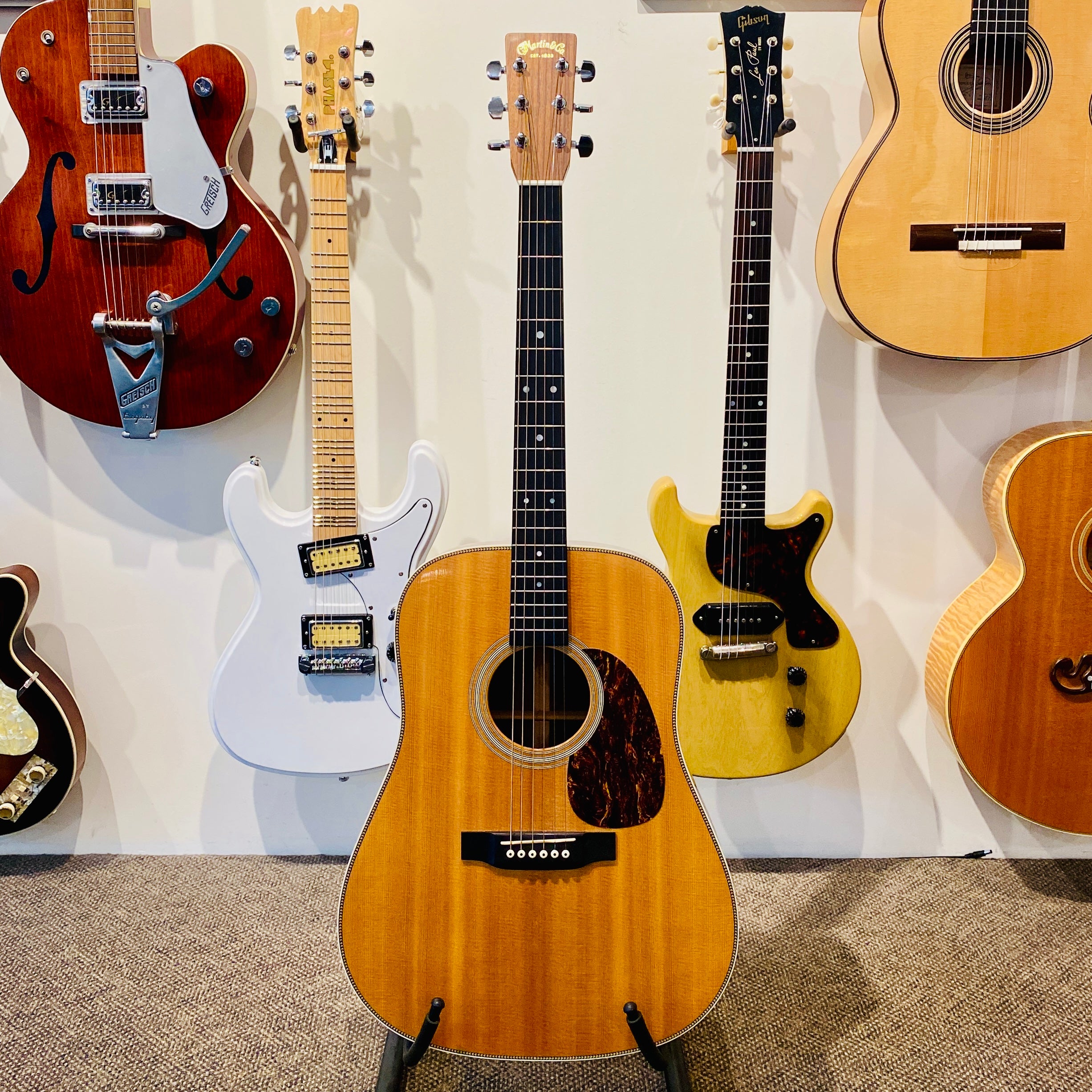 Martin HD-28 Acoustic Guitar 2002 [USED]