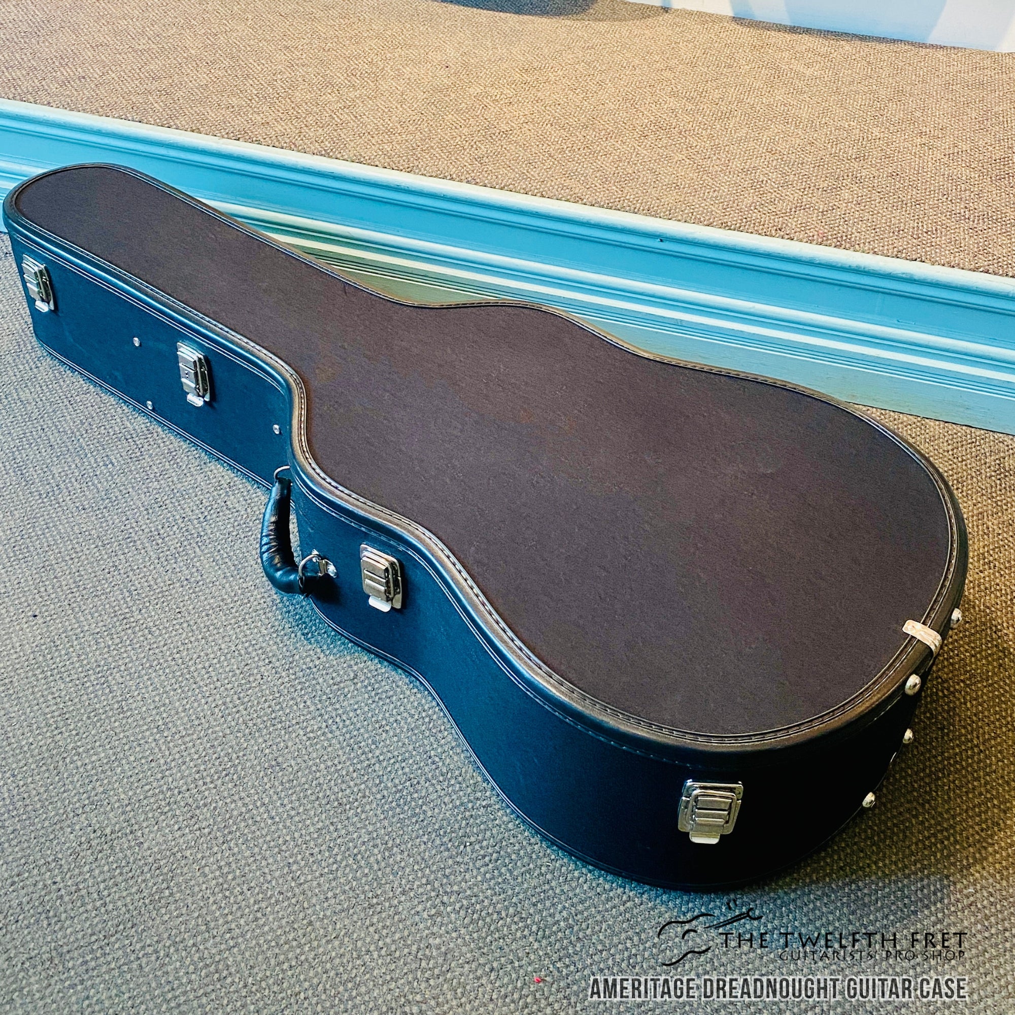 Ameritage Dreadnought Guitar Case - The Twelfth Fret