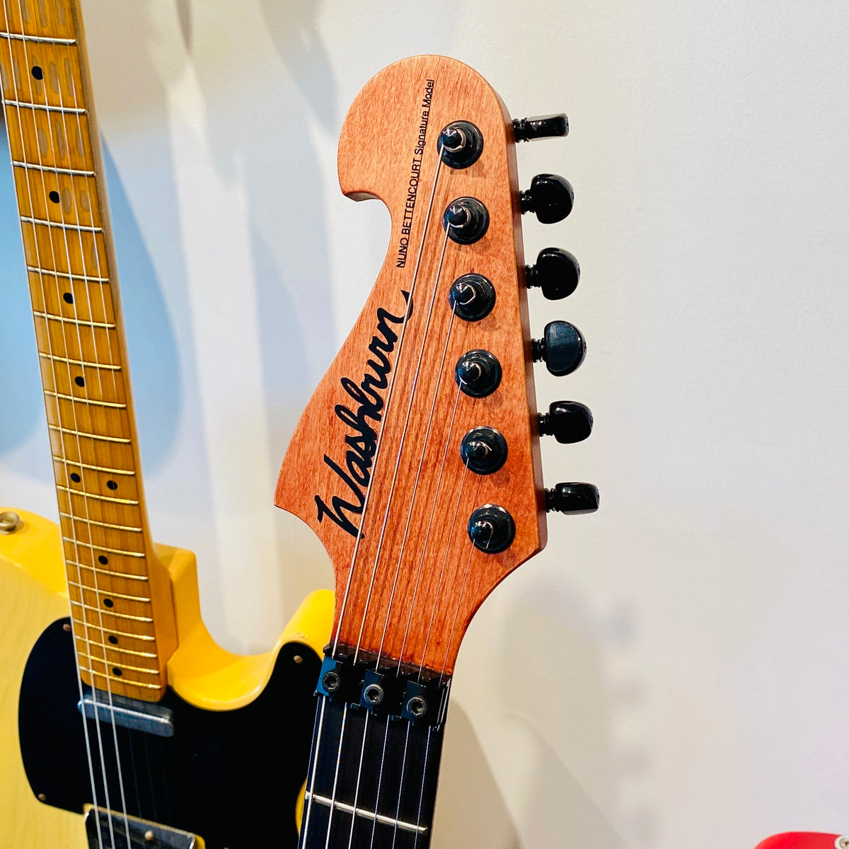 Washburn N4 Nuno Bettencourt Ash Solidbody Electric Guitar, 1997 [USED]