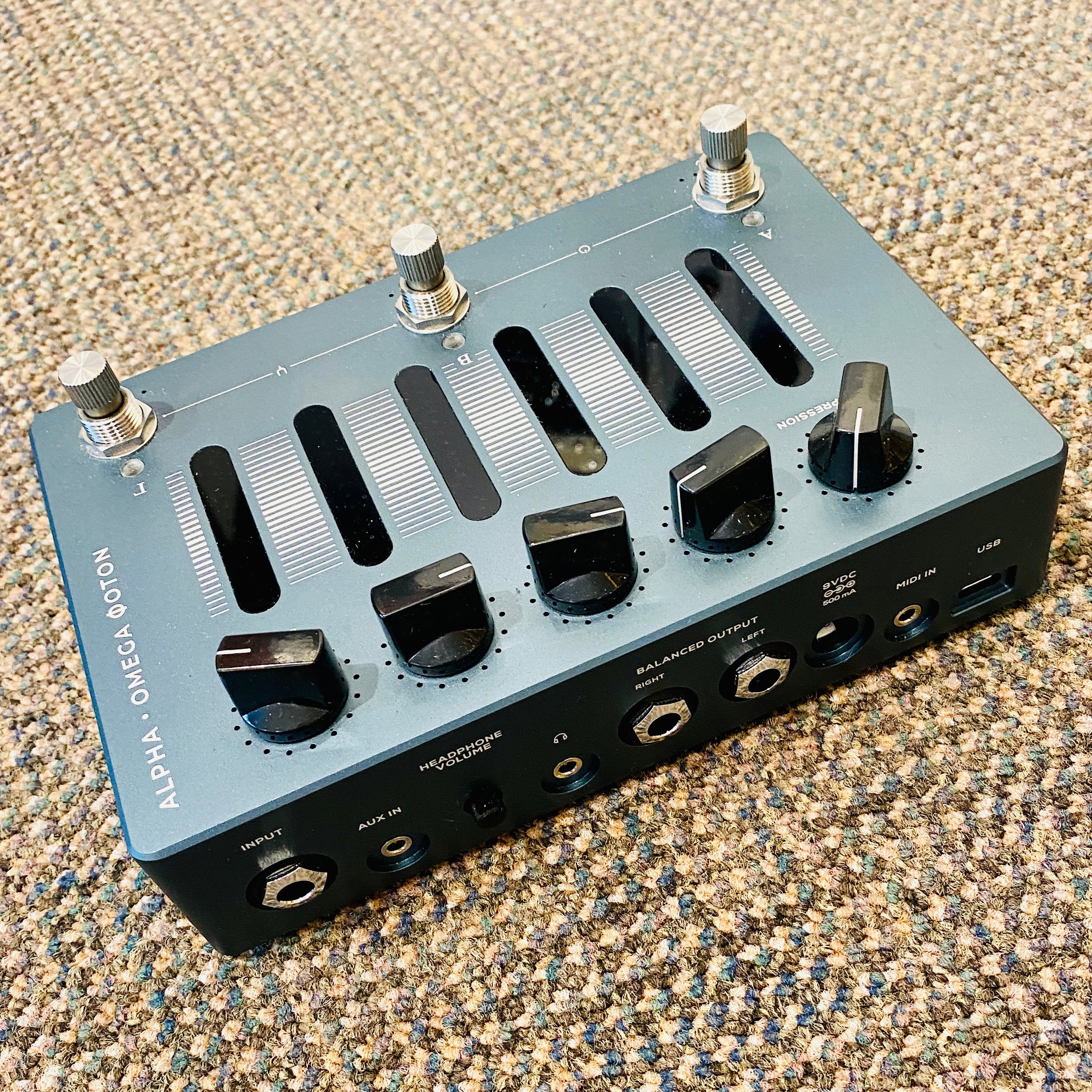 Darkglass Alpha Omega Photon Bass Preamp Pedal [USED]