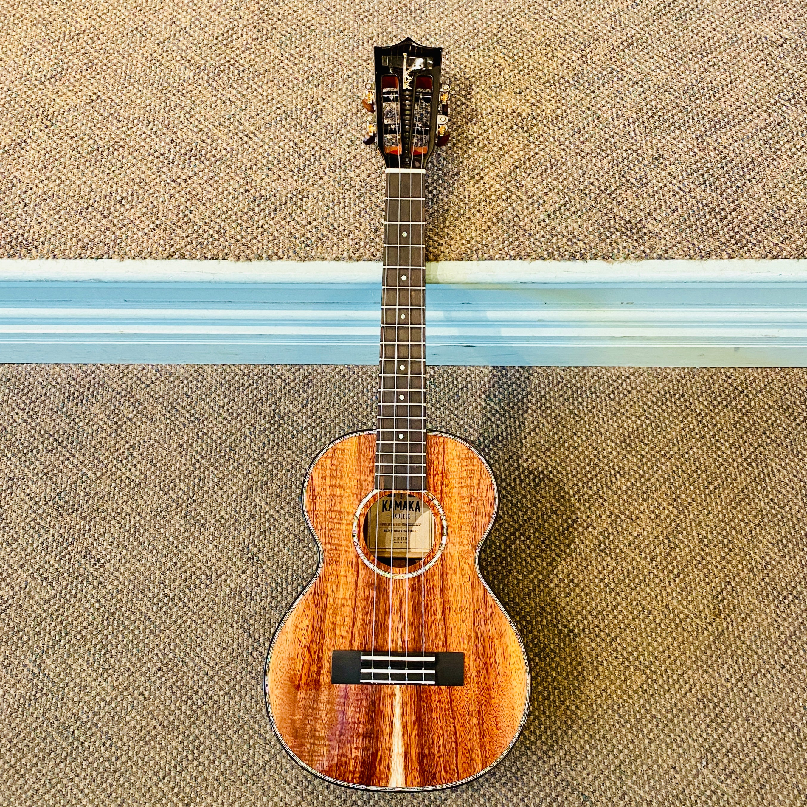 Kamaka Tenor Deluxe 2 Ukulele 2021 [USED]