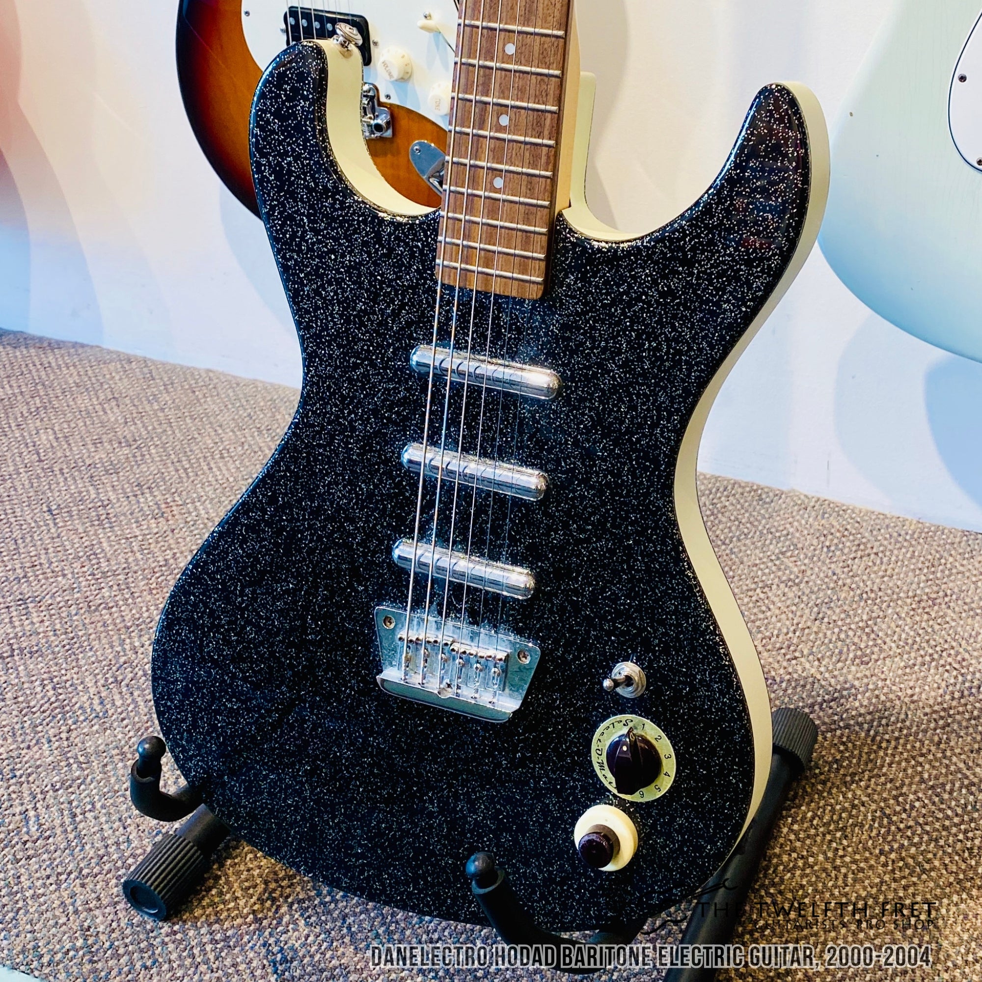 Danelectro Hodad Baritone Electric Guitar, 2000-2004 - The Twelfth Fret