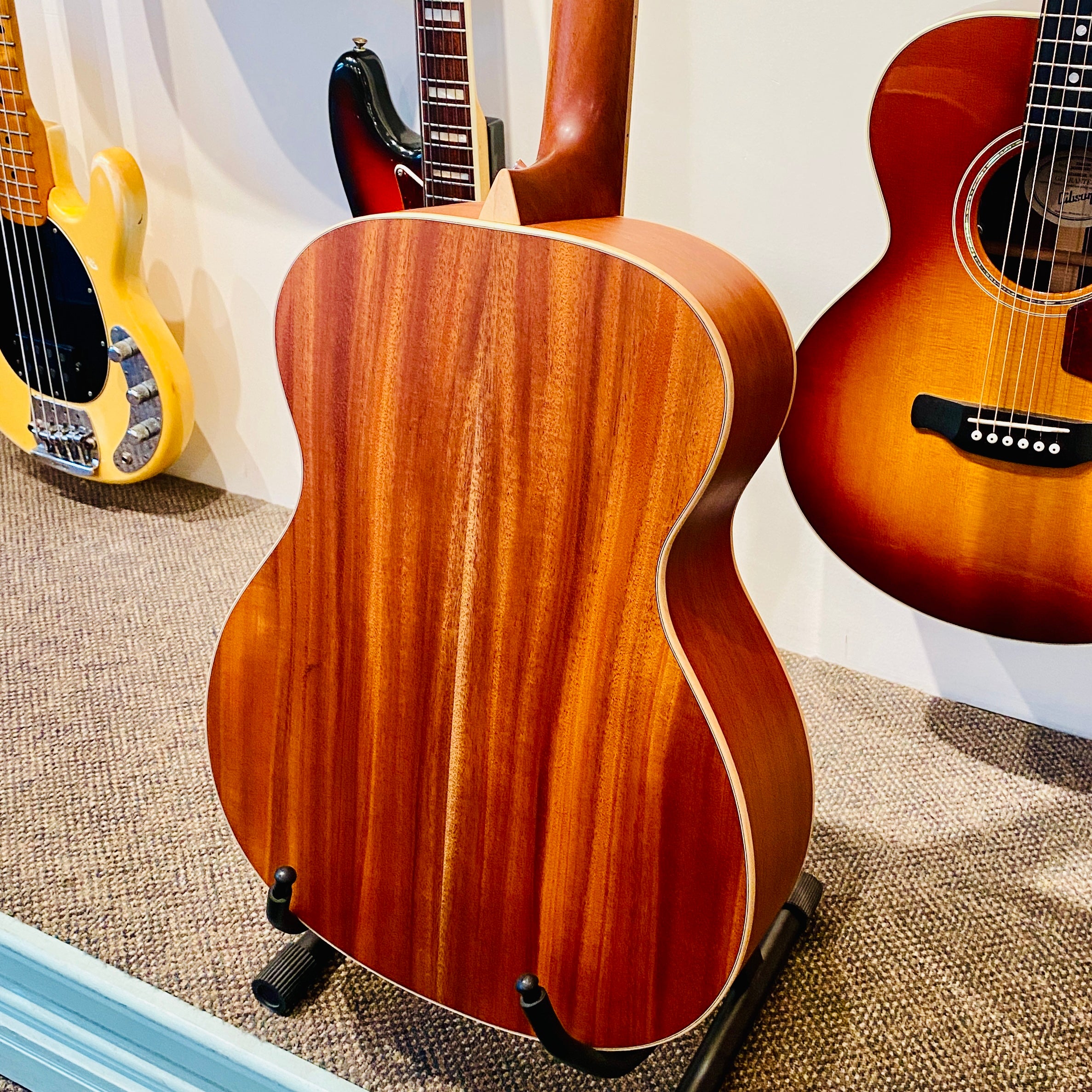 Larrivee OM-02 Acoustic Guitar 2014 [USED]
