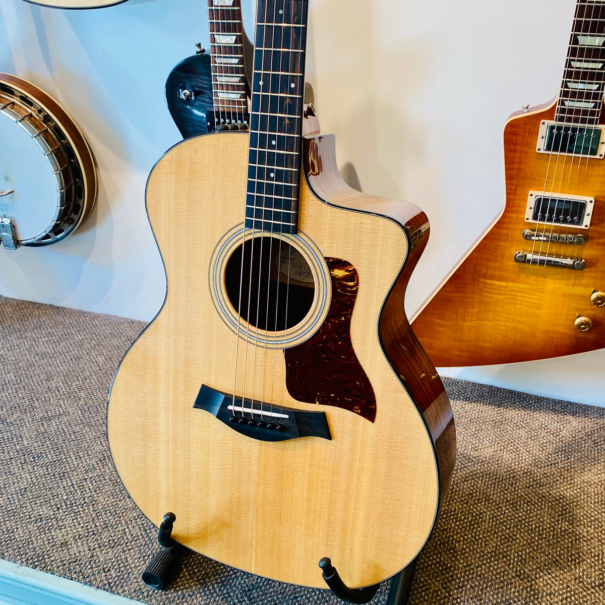 Taylor 214ce Plus 6 String Acoustic Guitar 2021 [USED]