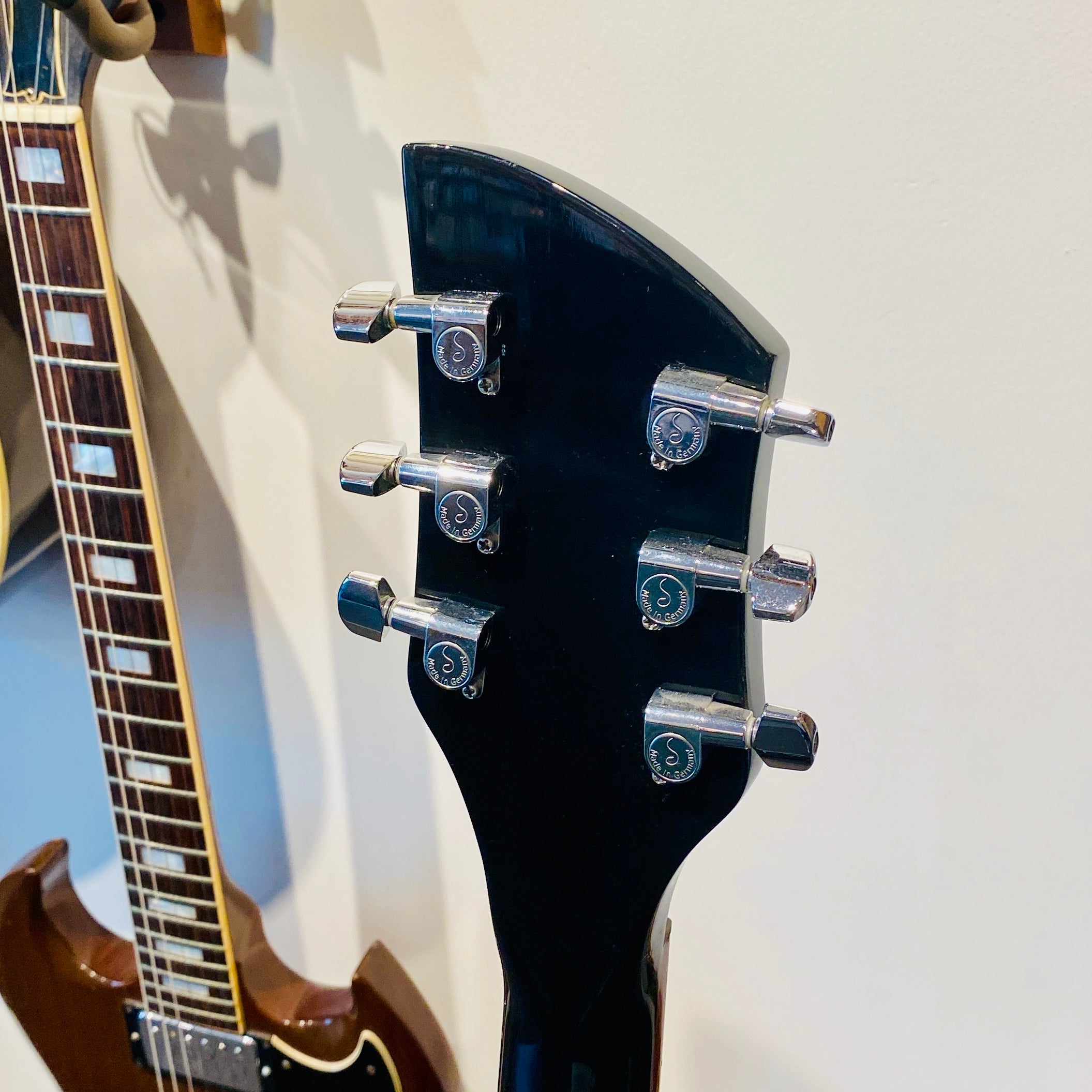 Rickenbacker 330 Electric Guitar 2004 [USED]