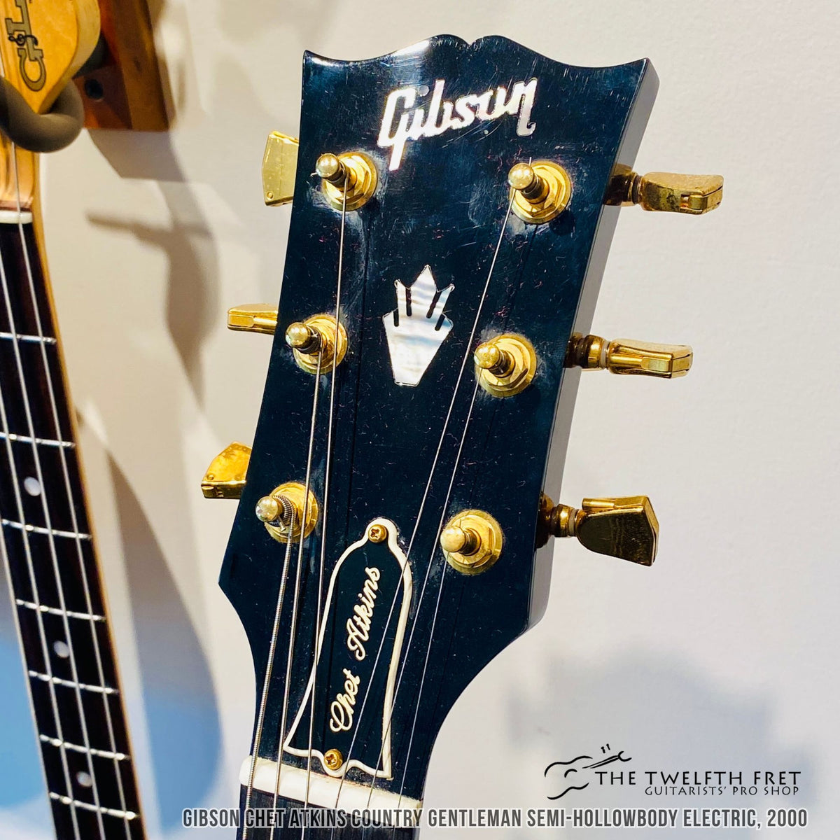 Gibson Chet Atkins Country Gentleman Semi-Hollowbody Electric, 2000 - The Twelfth Fret