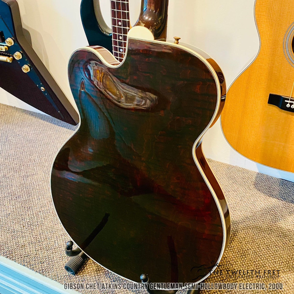 Gibson Chet Atkins Country Gentleman Semi-Hollowbody Electric, 2000 - The Twelfth Fret