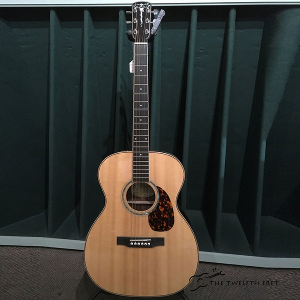 Larrivee OM-09 Torch Acoustic Guitar - The Twelfth Fret Larrivee OM-09 Torch Acoustic Guitar - The Twelfth Fret