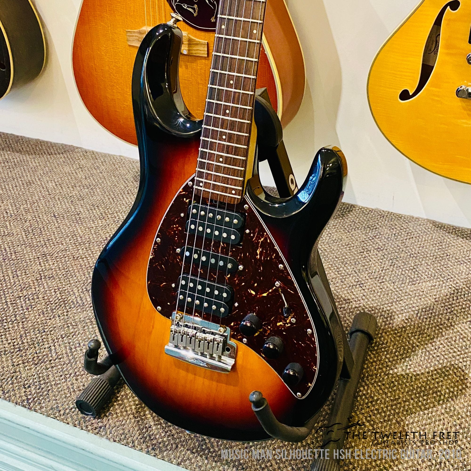 MUSIC MAN Silhouette HSH 2009年製 piezo付き Music Man Silhouette HSH Electric Guitar, 2010 - The Twelfth Fret