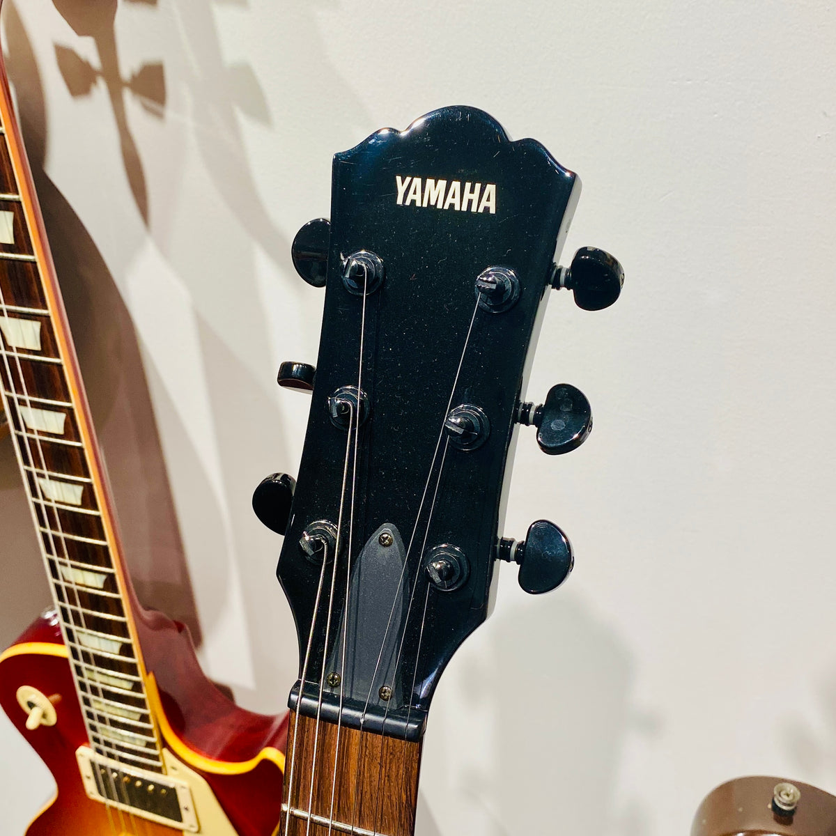 Yamaha AES720 Solidbody Electric Guitar 2005 [USED]