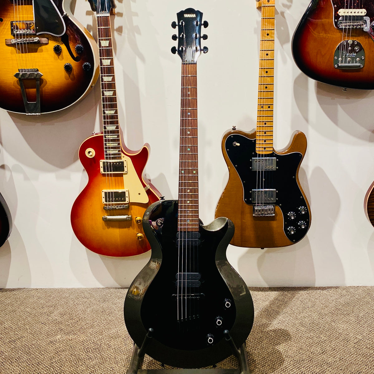 Yamaha AES720 Solidbody Electric Guitar 2005 [USED]