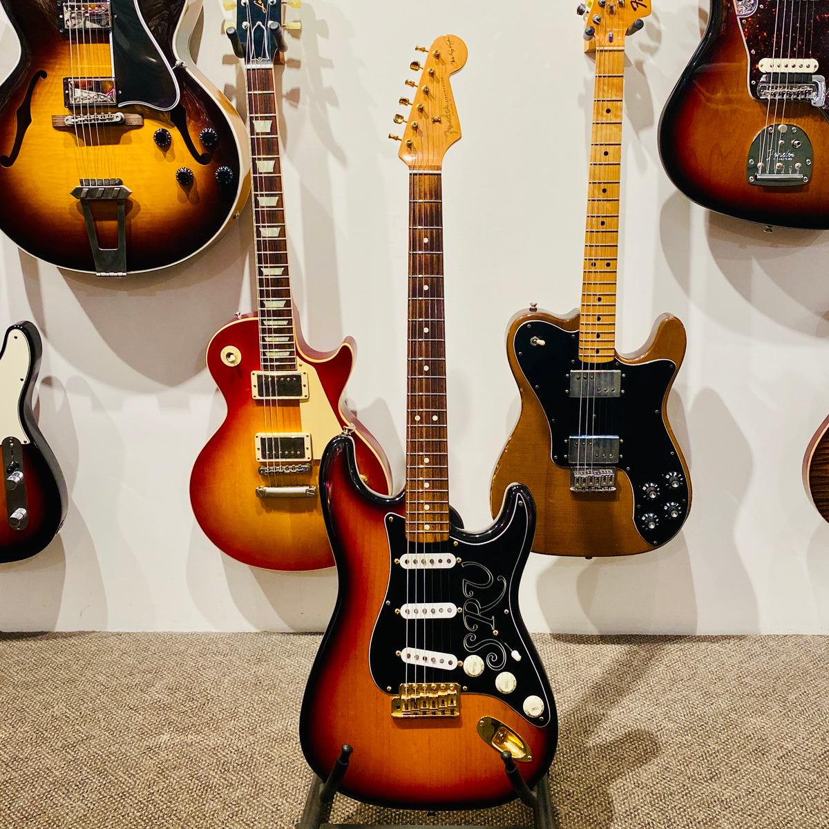 Fender SRV Stratocaster Solidbody Electric 1992 [USED]
