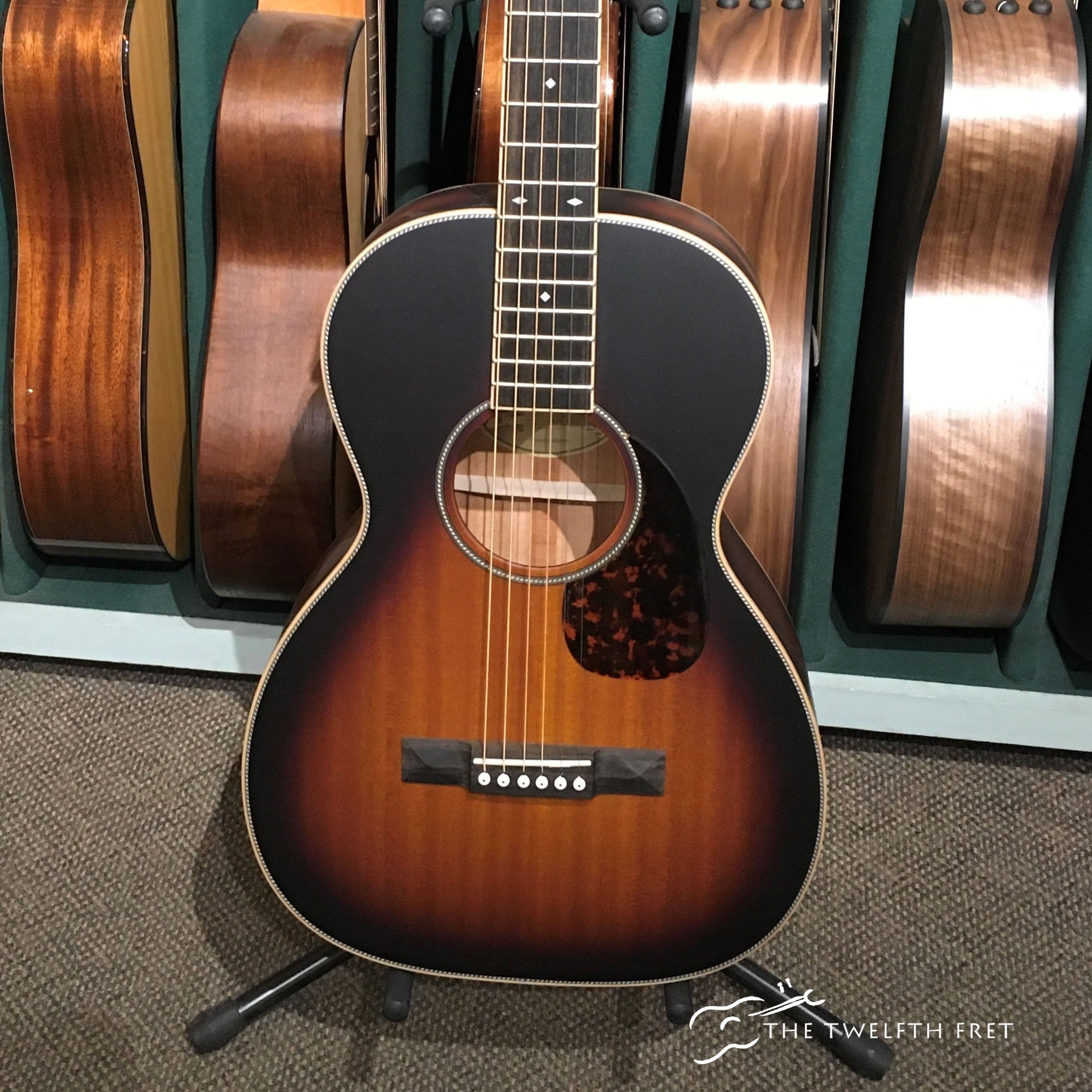 Larrivee O0-40 Mahogany Tobacco Burst - The Twelfth Fret