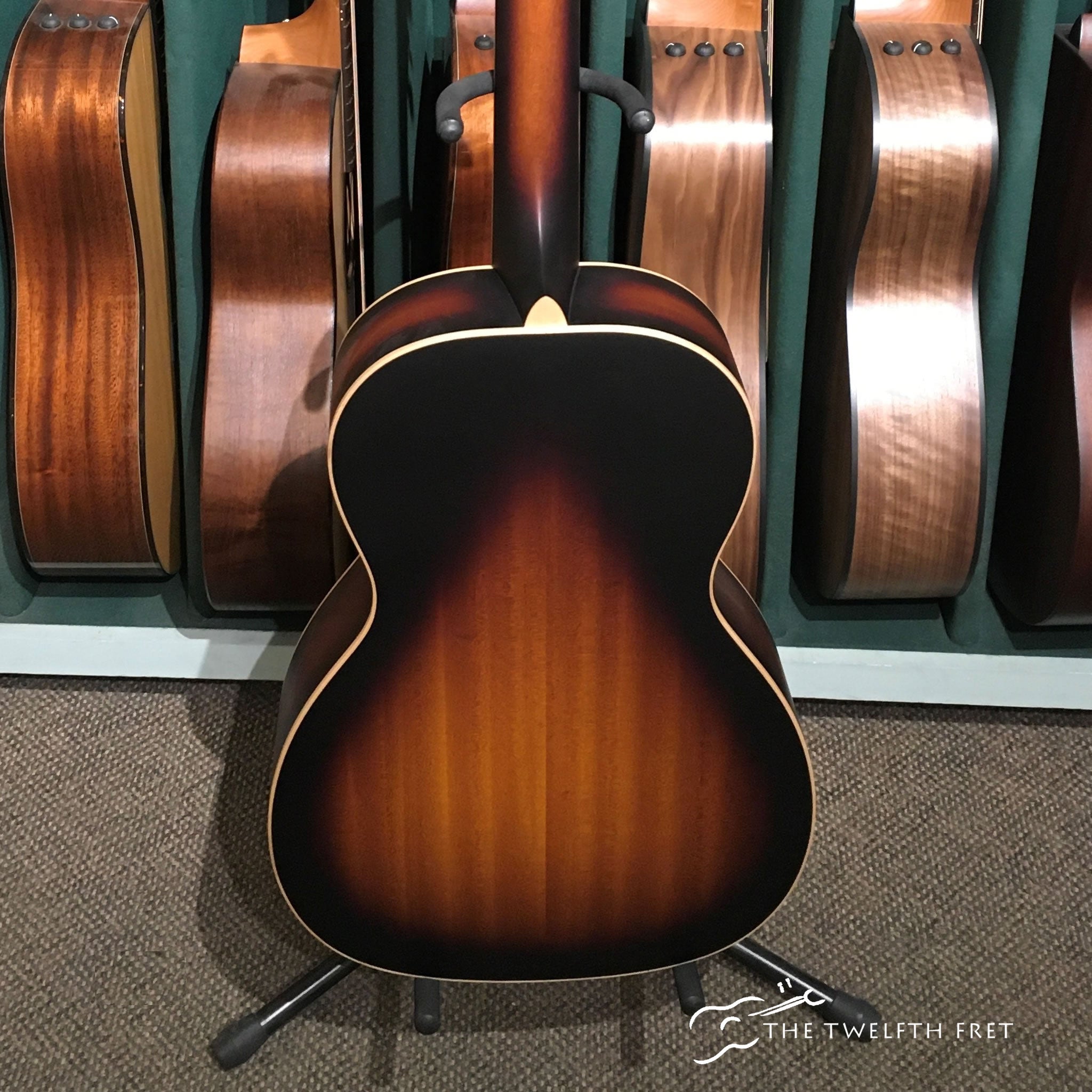 Larrivee O0-40 Mahogany Tobacco Burst - The Twelfth Fret