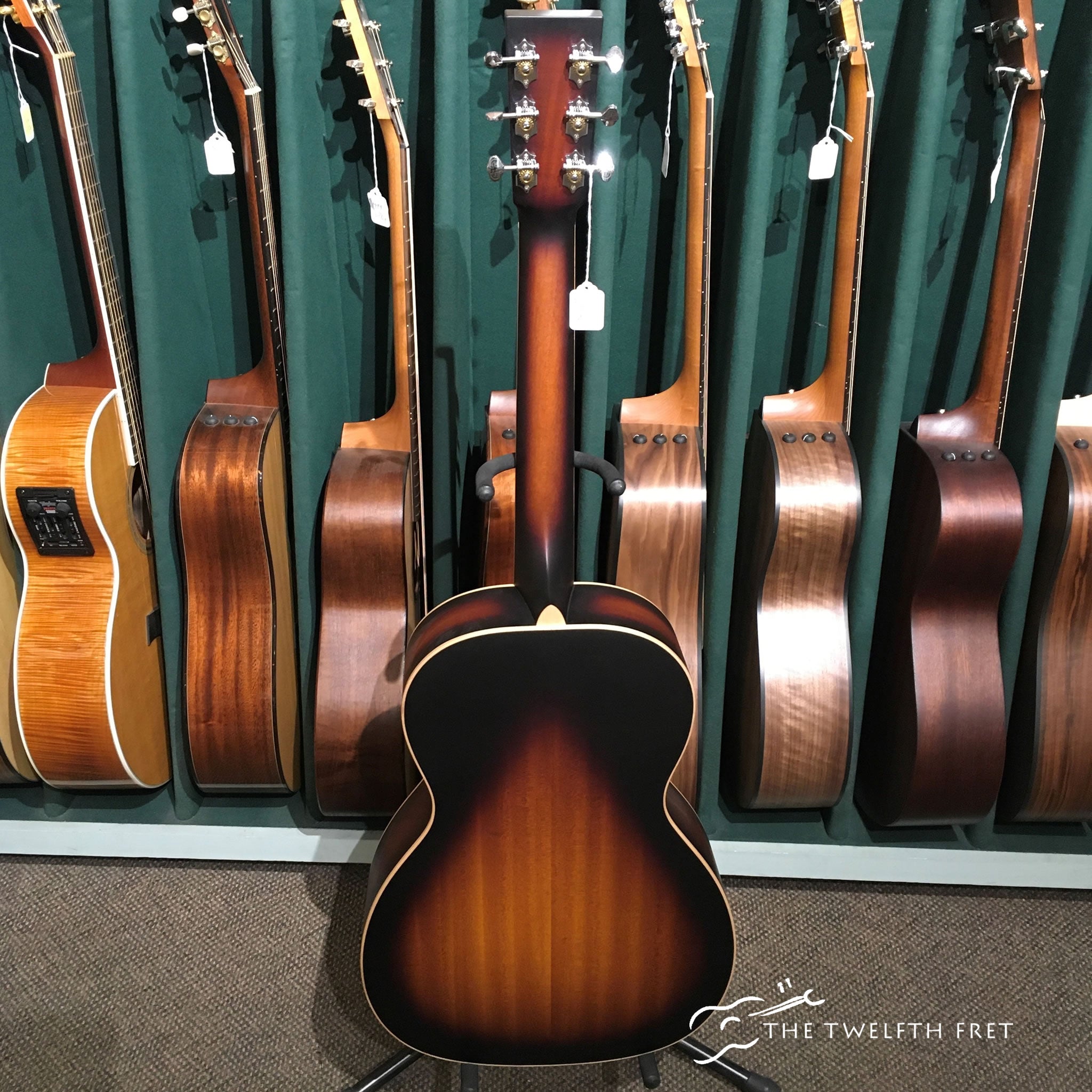 Larrivee O0-40 Mahogany Tobacco Burst - The Twelfth Fret